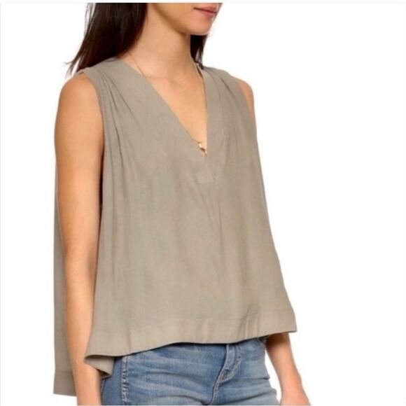 Free People Darcy Super V Sleeveless Top Size Small NWT - Picture 1 of 8